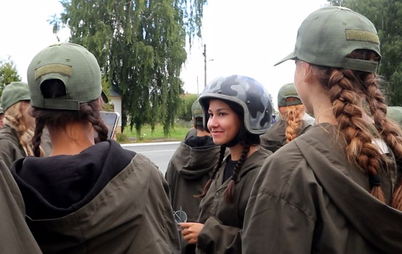 Сотрудники вневедомственной охраны Росгвардии в Тюмени познакомили подростков с особенностями  службы 