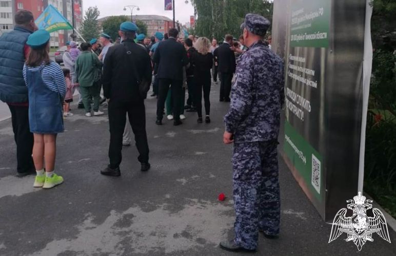 Росгвардия обеспечила в Тюменской области безопасность празднования Дня ВДВ