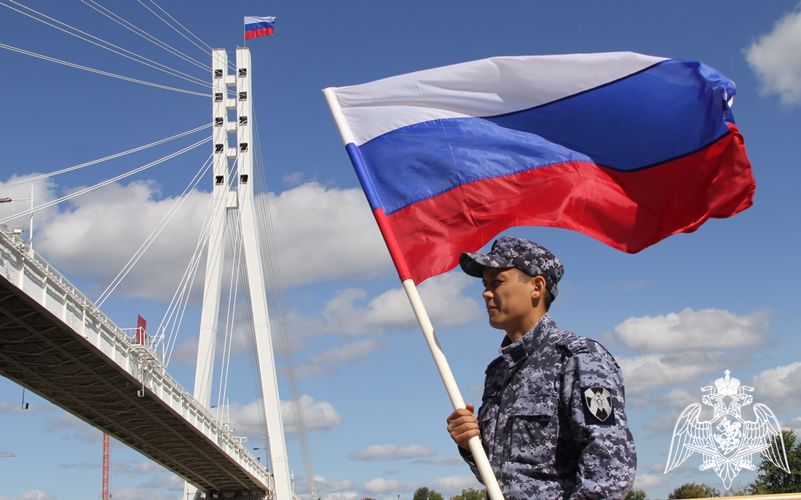 Росгвардия в День Государственного флага Российской Федерации проводит мероприятия в Тюмени