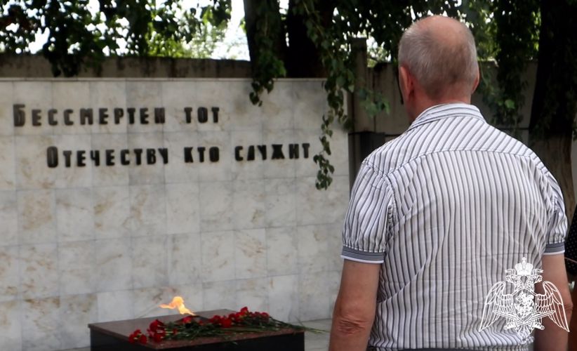 Память погибших боевых товарищей почтили росгвардейцы в Тюмени
