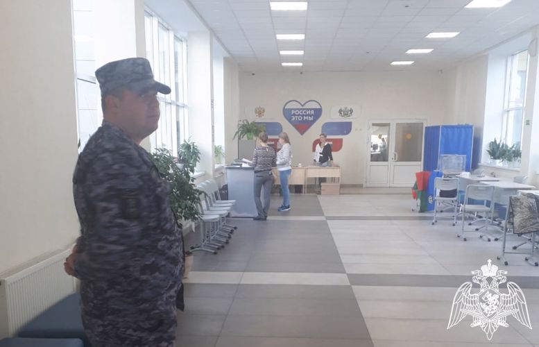 Руководство и личный состав Росгвардии в Тюменской области принимает участие в Едином дне голосования