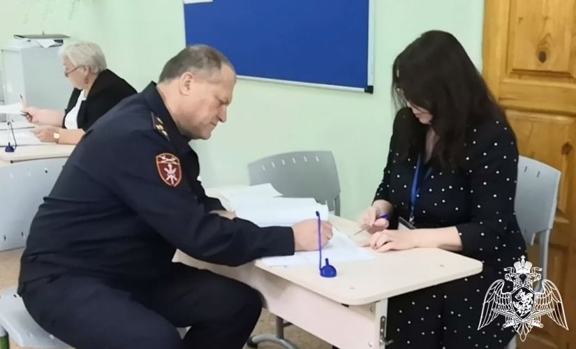 Руководство и личный состав Росгвардии в Тюменской области принимает участие в Едином дне голосования
