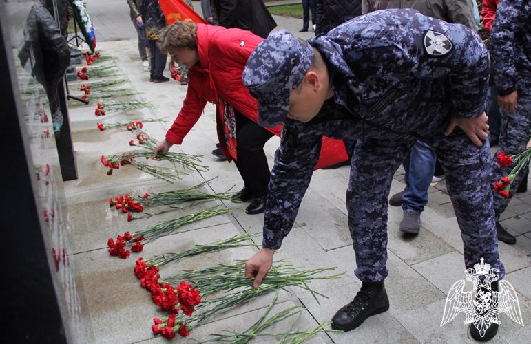 В День солидарности в борьбе с терроризмом в Тюменской области состоялись памятные мероприятия