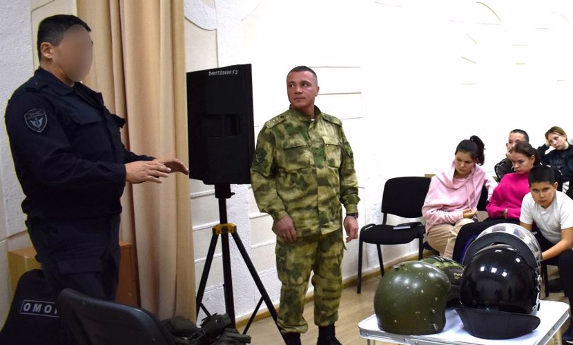 Росгвардейцы встретились с юными тюменцами в рамках проекта «Ваша безопасность – наша работа»