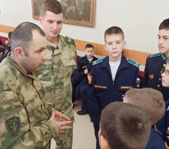 Росгвардейцы в Тюмени поддержали акцию «Ваша безопасность – наша работа»
