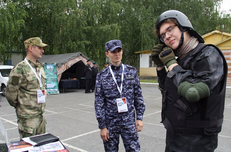 Начальник территориального управления Росгвардии поздравил Региональный центр допризывной подготовки «Аванпост»  с 30-летним юбилеем