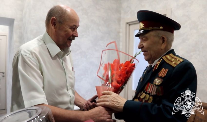Ветеранов Великой Отечественной войны и Росгвардии с Международным днем пожилого человека поздравили в Тюменской области