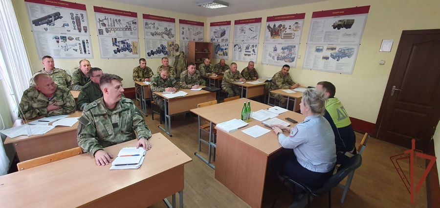 В Уральском округе Росгвардии состоялся учебно-методический сбор инспекторов ВАИ