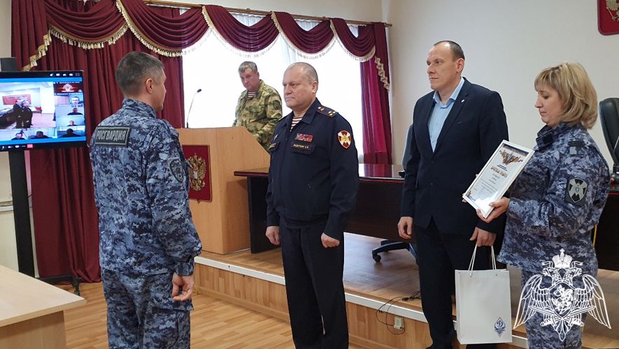 Росгвардейцы в Тюменской области отметили День народного единства