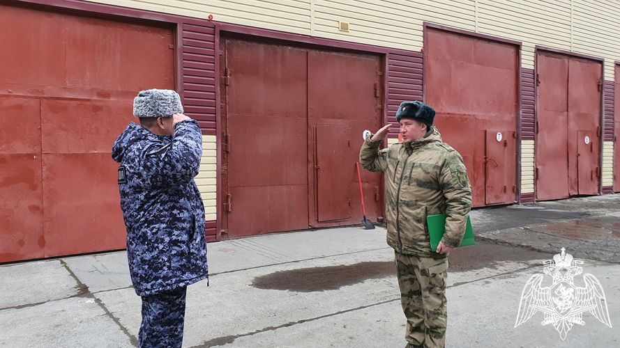 Технику и вооружение подготовили к зимнему периоду эксплуатации подразделения территориального управления Росгвардии в Тюменской области 