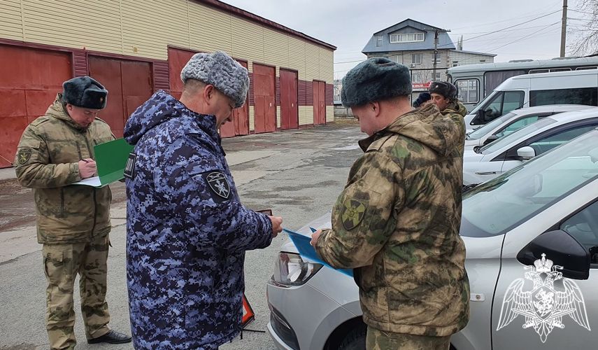 Технику и вооружение подготовили к зимнему периоду эксплуатации подразделения территориального управления Росгвардии в Тюменской области 