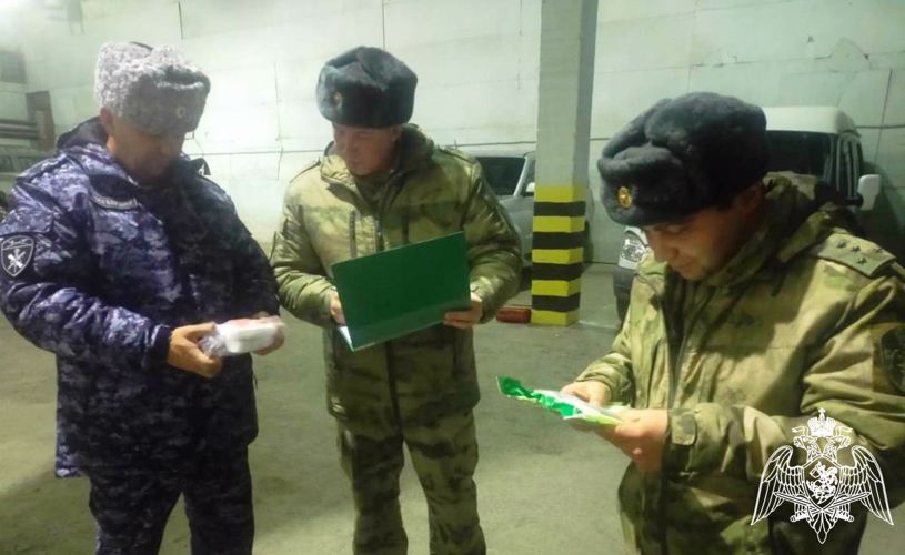 Технику и вооружение подготовили к зимнему периоду эксплуатации подразделения территориального управления Росгвардии в Тюменской области 