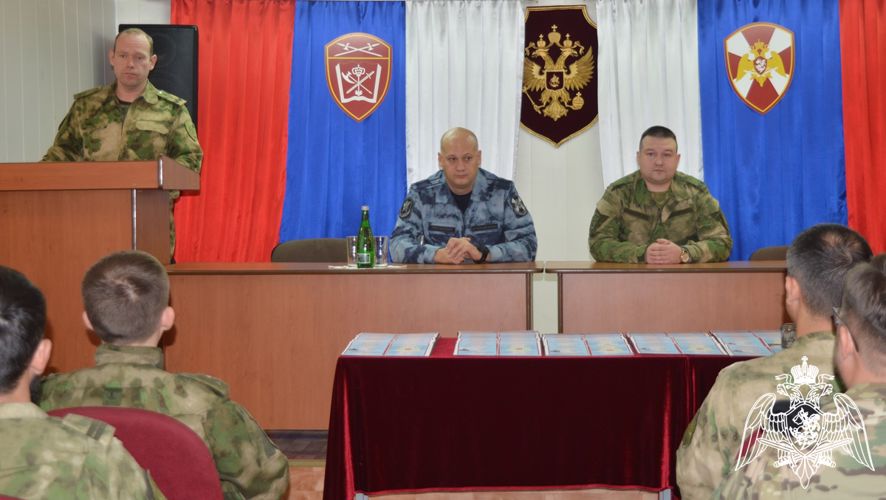 Кинологи Росгвардии завершили курс профессиональной подготовки в Тюмени (видео)