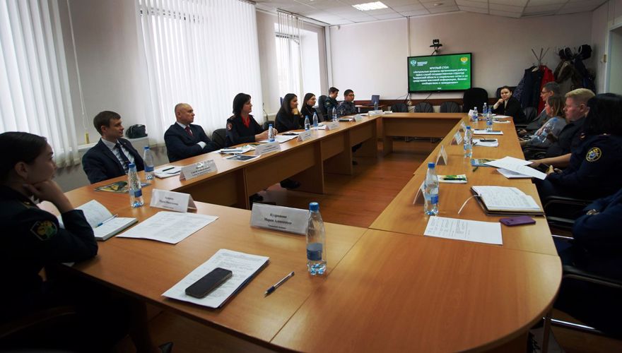 Пресс-служба территориального управления Росгвардии встретилась с коллегами за круглым столом в Тюмени