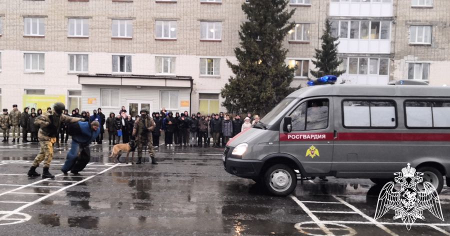 Росгвардия в День призывника провела тематические мероприятия в Тюменской области