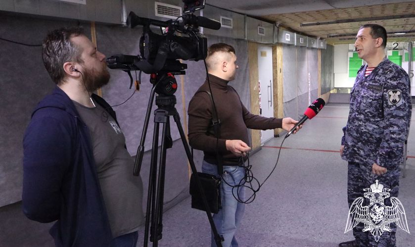 Росгвардия поздравила руководство и коллективы тюменских телеканалов с Всемирным днём телевидения  