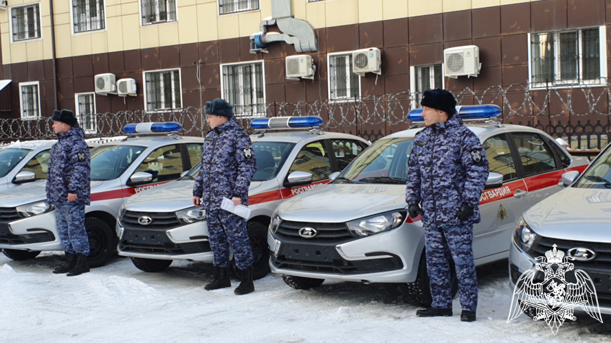 Росгвардейцам вручили ключи от новых автомобилей в Тюменской области