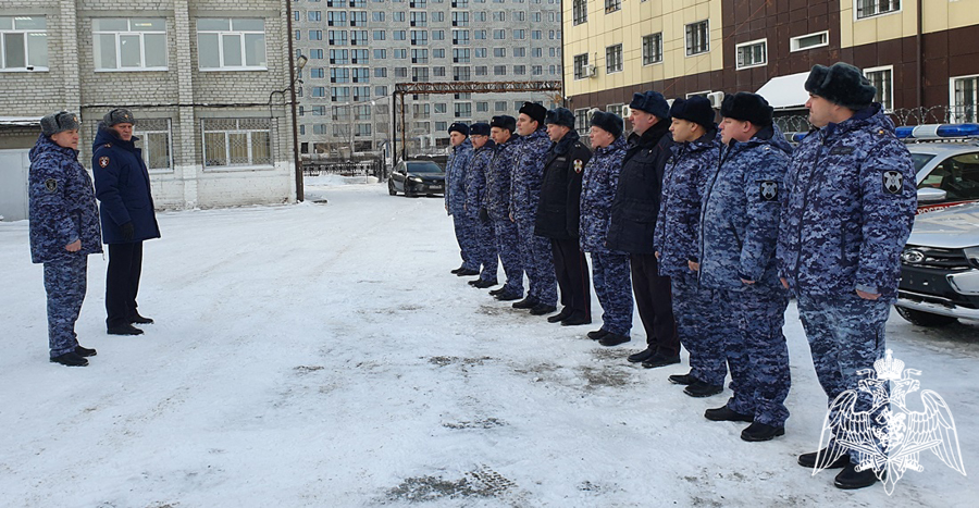Росгвардейцам вручили ключи от новых автомобилей в Тюменской области