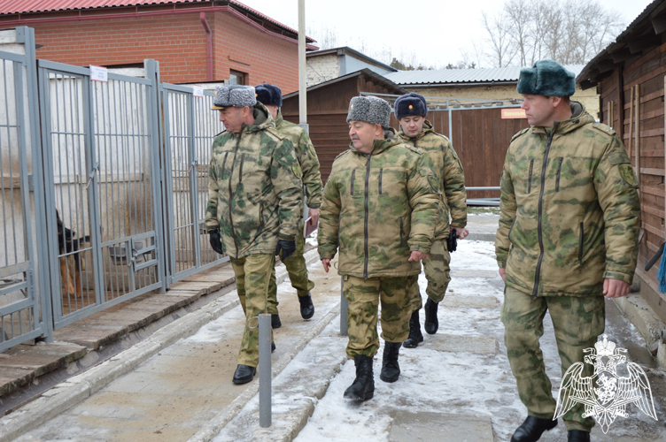 Командующий Уральским округом Росгвардии проверил подразделения, дислоцированные в Тюмени 