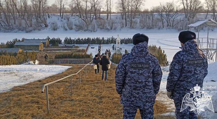 Росгвардия обеспечила безопасность празднования Крещения Господня в Тюменской области