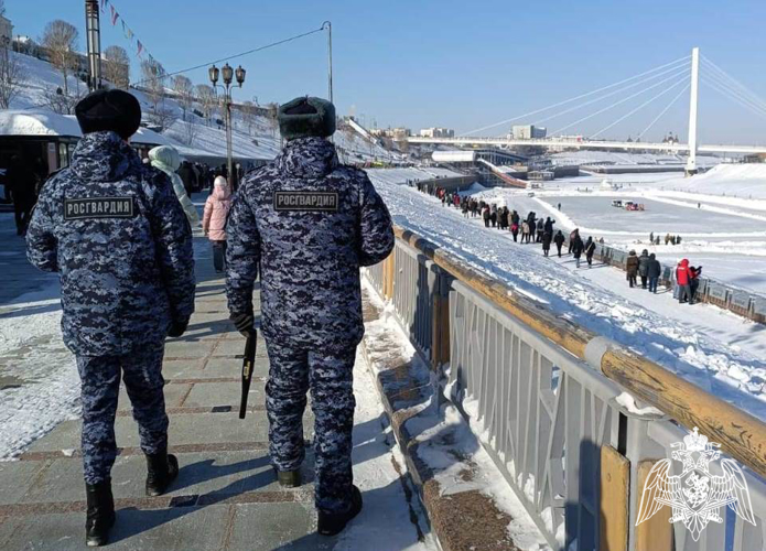 Росгвардия в Тюмени обеспечили безопасность праздничных мероприятий в рамках Дня защитника Отечества 