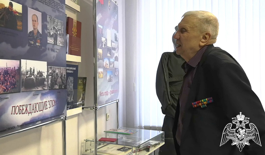 С 80-летним юбилеем поздравили ветерана тюменского ОМОН