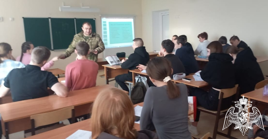 Специалисты военной автомобильной инспекции Росгвардии отмечают профессиональный праздник в Тюмени