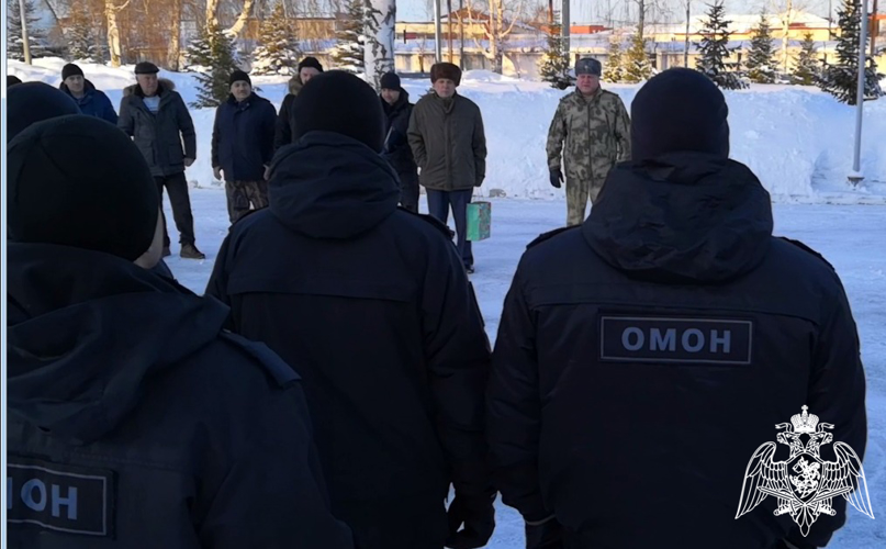 С 80-летним юбилеем поздравили ветерана тюменского ОМОН