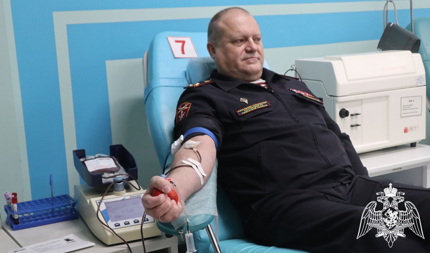 Всероссийскую донорскую акцию «От сердца к сердцу» поддержали росгвардейцы в Тюменской области