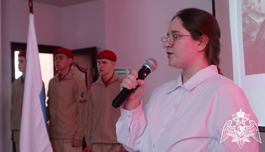 «Парту Героя» в честь Героя России Тимура Мухутдинова открыли в его родной школе в селе Ембаево Тюменской области (видео)