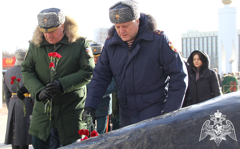 Начальник территориального управления принял участие в торжественной церемонии возложения цветов в Тюмени