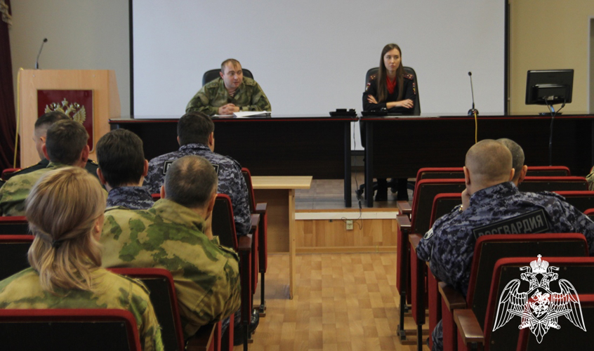 Специалисты военной автомобильной инспекции Росгвардии отмечают профессиональный праздник в Тюмени