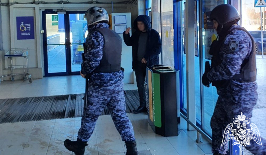 Вневедомственная охрана Росгвардии в Тюмени задержала подозреваемого в краже из торгового центра