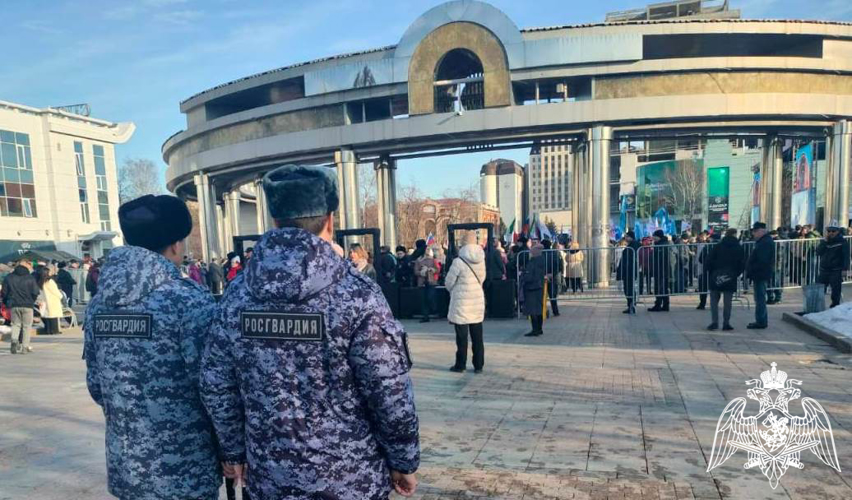 Росгвардия в Тюмени обеспечила безопасность праздничных мероприятий в рамках акции «Крымская весна» 