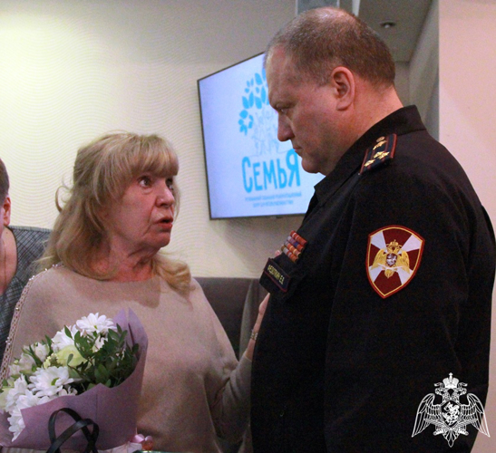 Руководство территориального управления и кинологического центра Уральского округа Росгвардии в Тюмени встретились с семьями бойцов погибших в разные годы 