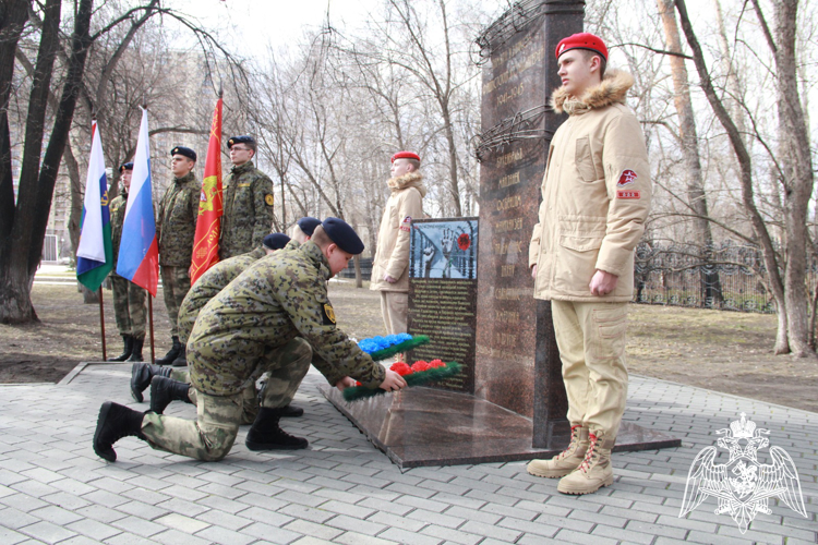 Память узников фашистских концлагерей почтили росгвардейцы в Тюмени