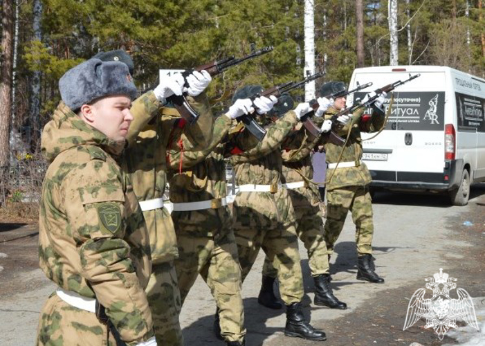 Военнослужащие и ветераны Росгвардии в Тюмени проводили в последний путь участника Великой Отечественной войны (видео)