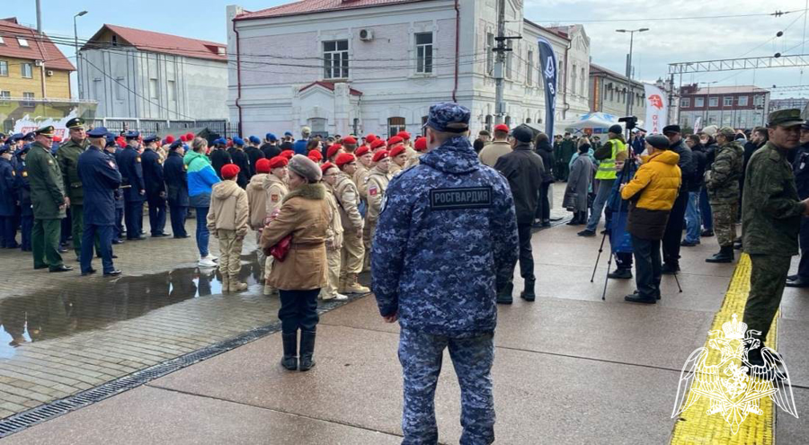 Росгвардия обеспечила безопасность прибытия поезда-музея «Сила в правде» в Тюмени