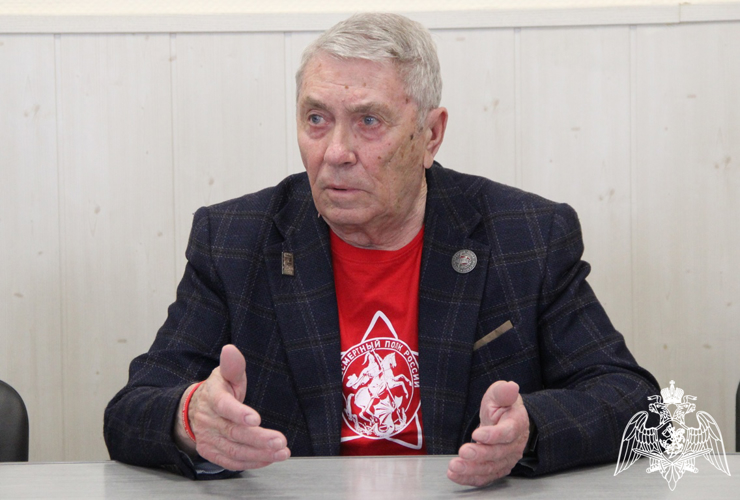 В преддверии празднования Дня Победы ветераны и начальник территориального управления Росгвардии в Тюмени встретились за круглым столом