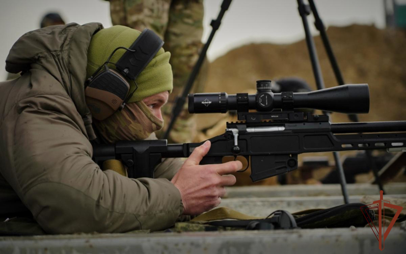 Учебно-методический сбор снайперов состоялся в Уральском округе Росгвардии
