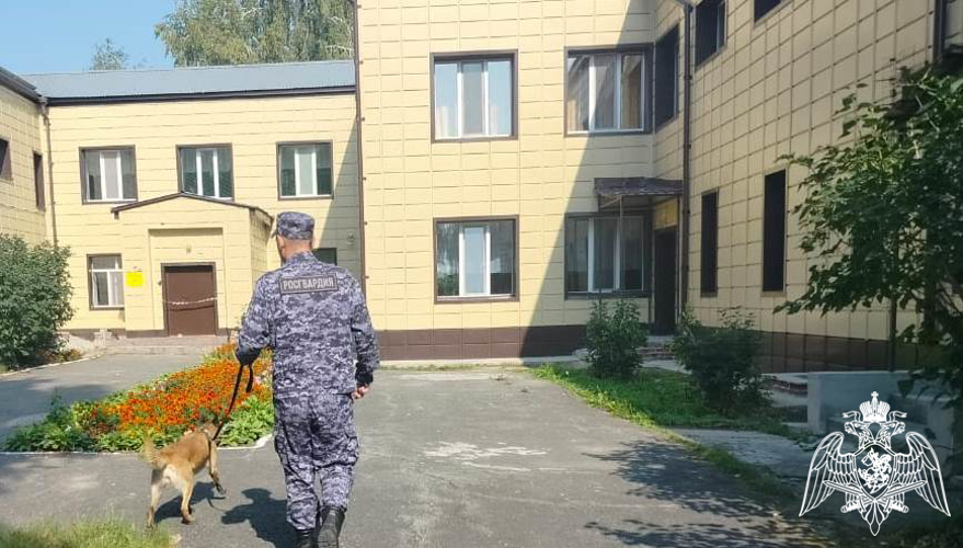 Росгвардия в Тюменской области приняла участие в обеспечении безопасности мероприятий «Последний звонок»