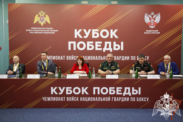 Сотрудник тюменского СОБР принимает участие в чемпионате Росгвардии по боксу «Кубок Победы»