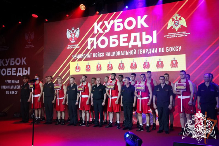 Сотрудник тюменского СОБР принимает участие в чемпионате Росгвардии по боксу «Кубок Победы»
