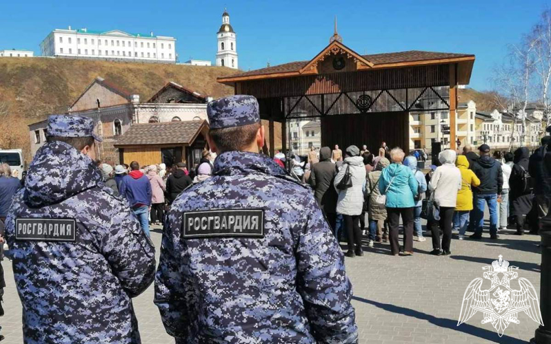 Росгвардия в Тюменской области обеспечила правопорядок и общественную безопасность в День весны и труда