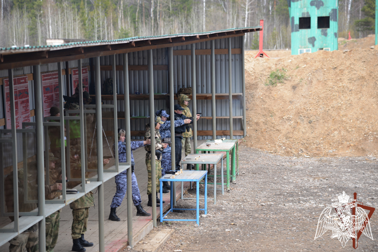 Сотрудники тюменского ОМОН заняли ступени пьедестала Чемпионата по стрельбе Уральского округа Росгвардии 