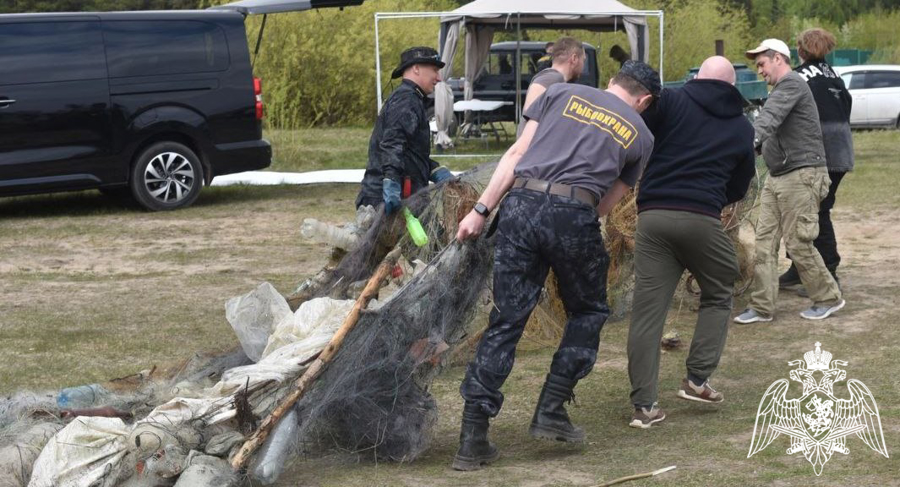    Росгвардейцы со своими семьями приняли участие в ежегодной экологической акции «Всероссийский день без сетей» в Тюмени