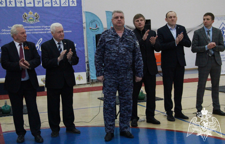 Росгвардейцы в Тюмени стали победителями и призёрами ежегодного фестиваля силовых видов спорта на первенство «Динамо»