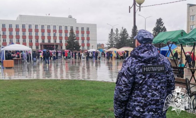 Росгвардия в Тюменской области обеспечила правопорядок и общественную безопасность в День весны и труда