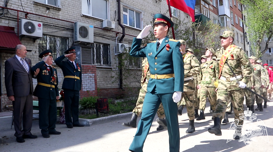 Росгвардия поздравила персональными парадами ветеранов Великой Отечественной войны в Тюмени (видео)