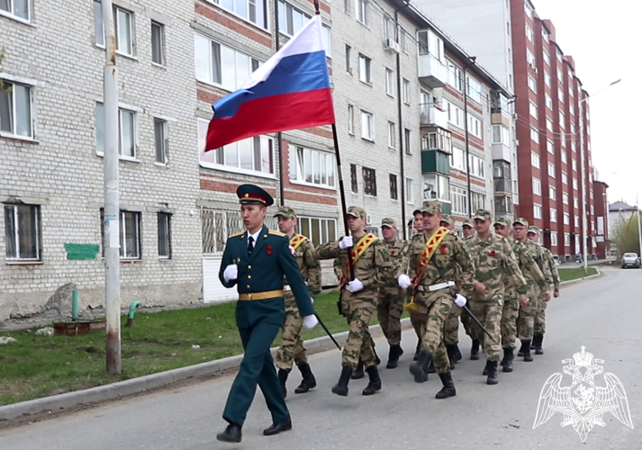 Росгвардия поздравила персональными парадами ветеранов Великой Отечественной войны в Тюмени (видео)